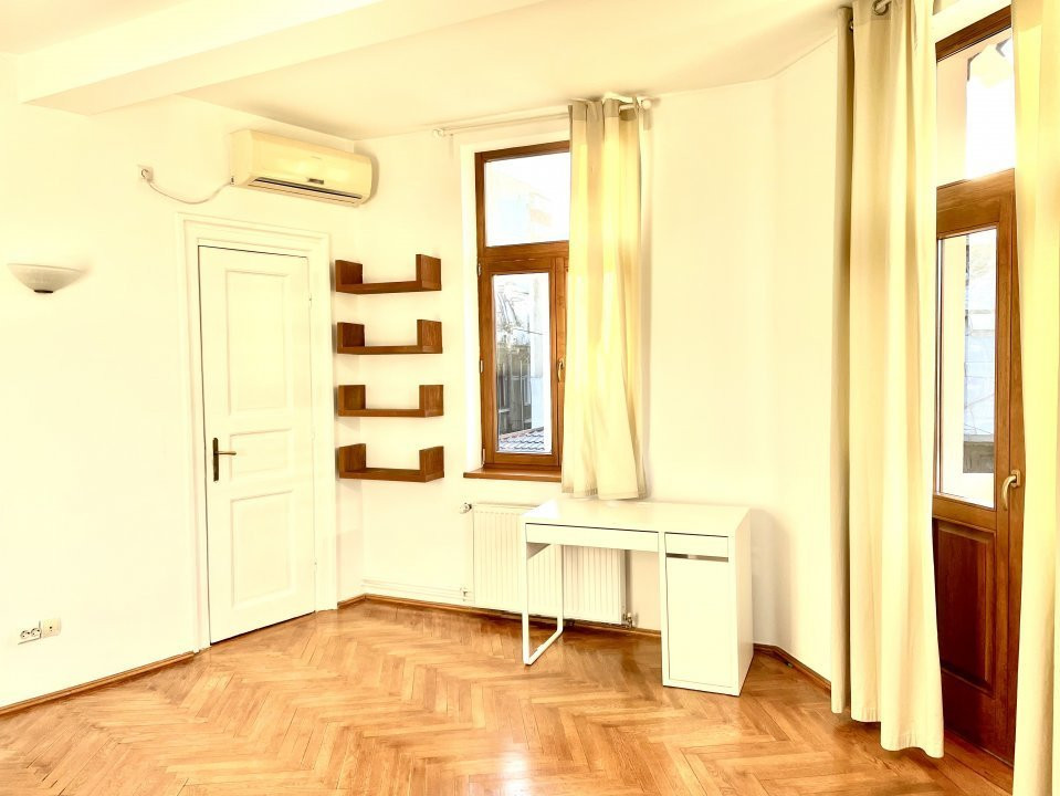 Vanzare apartament 3 camere in vila  Armeneasca - Strada Spatarului