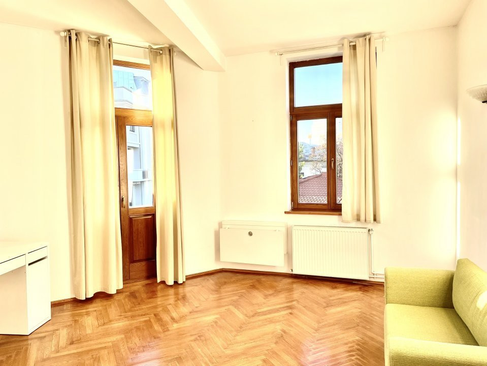 Vanzare apartament 3 camere in vila  Armeneasca - Strada Spatarului