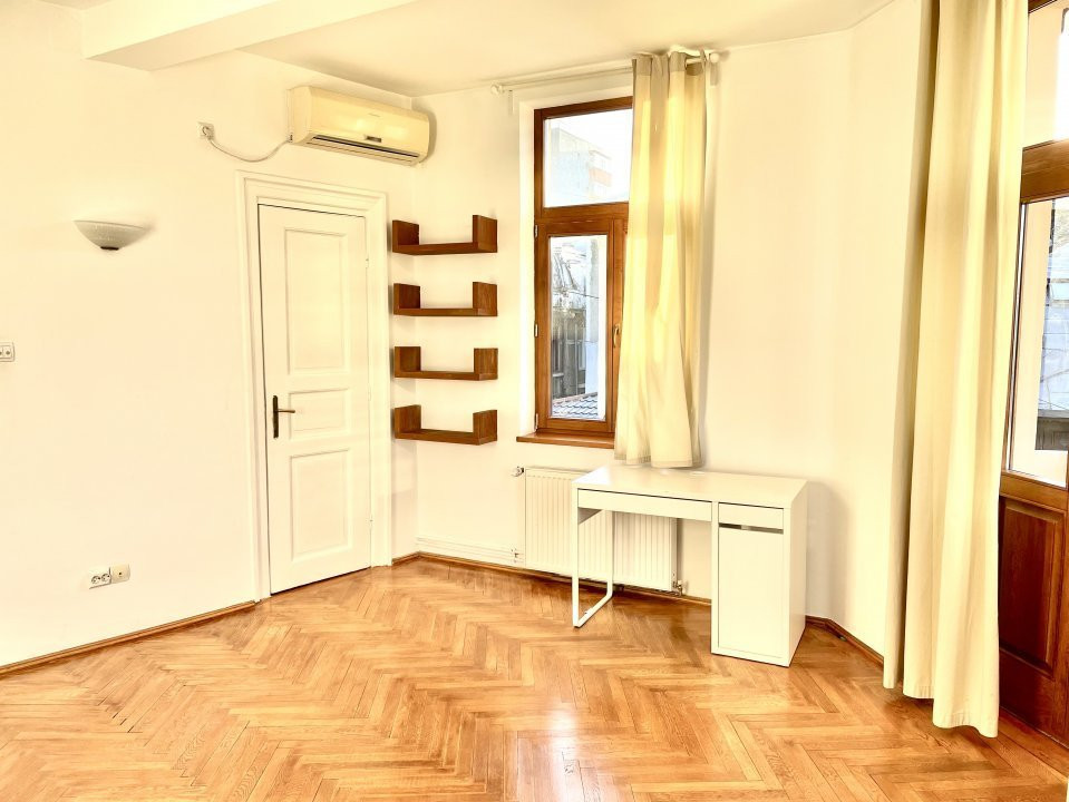 Vanzare apartament 3 camere in vila  Armeneasca - Strada Spatarului