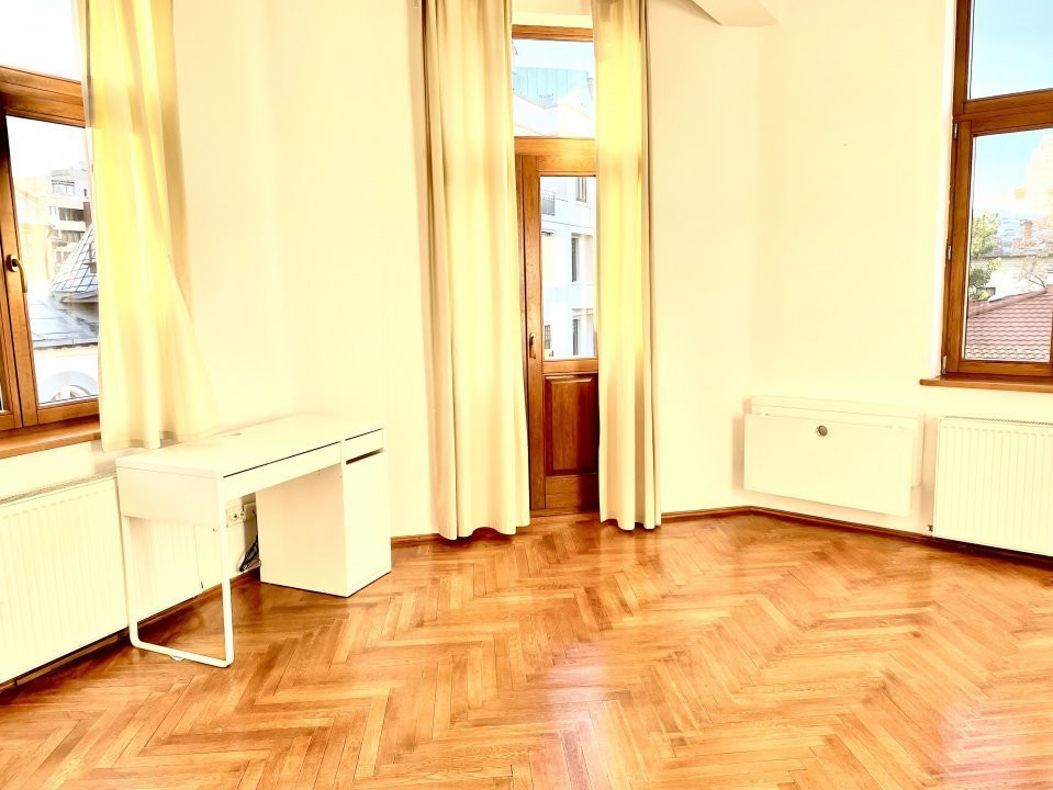 Vanzare apartament 3 camere in vila  Armeneasca - Strada Spatarului