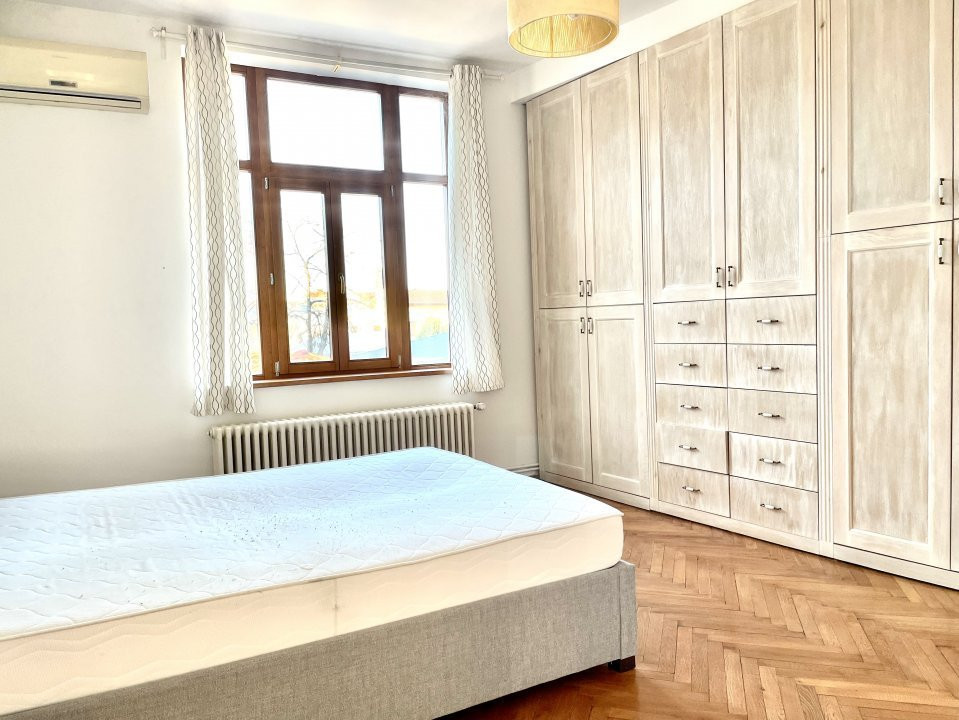 Vanzare apartament 3 camere in vila  Armeneasca - Strada Spatarului