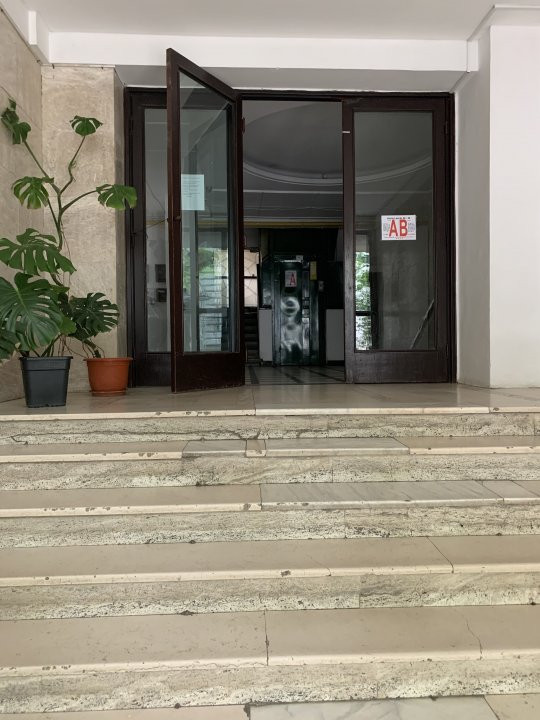 Inchiriere apartament 4 camere pretabil birouri -Vasile Lascar
